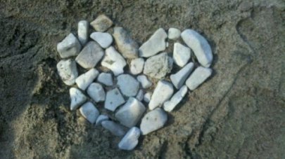 heart in the sand